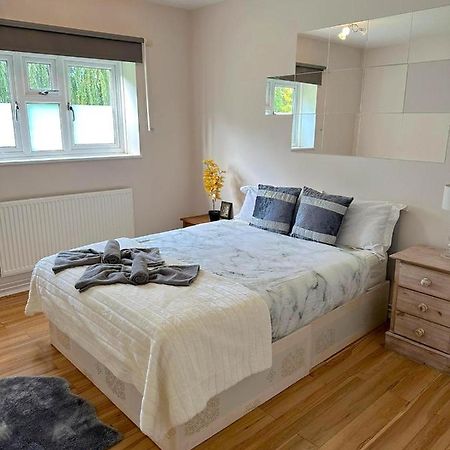 Pinner 303 Alexandra Avenue Ha2 9Dx 아파트 외부 사진